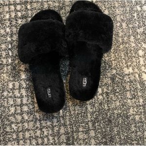 Brand new UGGS size 5.5 slippers